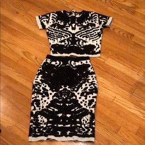2 Piece Matching Set Black and White Set
